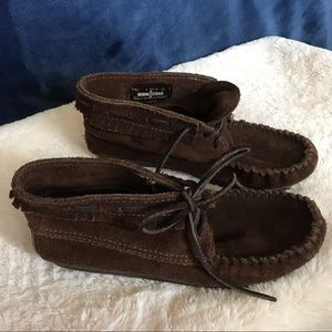 Girls leather moccasins